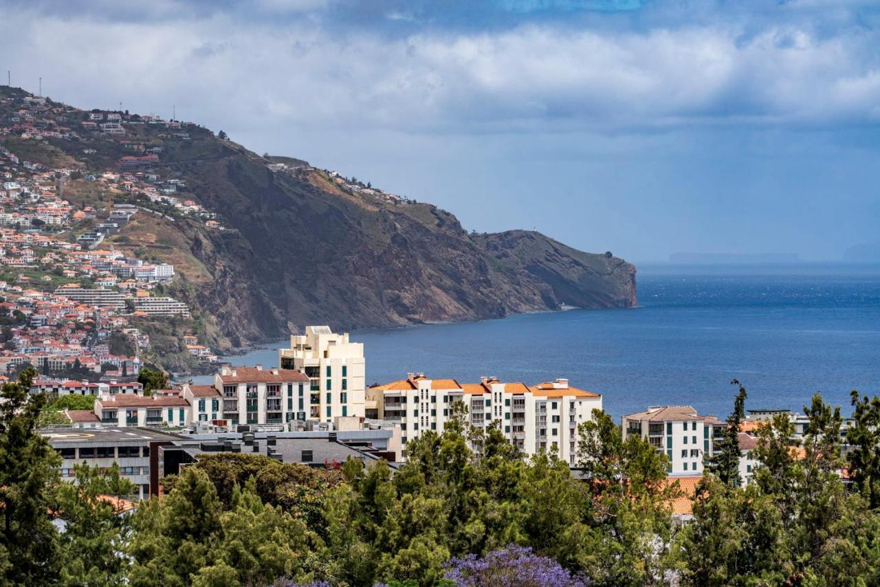 Barreiros III By An Island Apart Funchal  Buitenkant foto